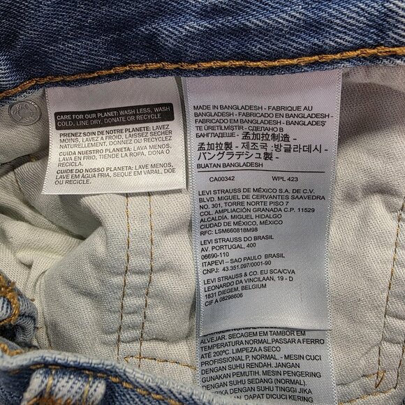 Levi's 511 Slim Denim Shorts Mens 34 Light Wash Distressed Ripped Cutoff Raw Hem - Picture 8 of 10